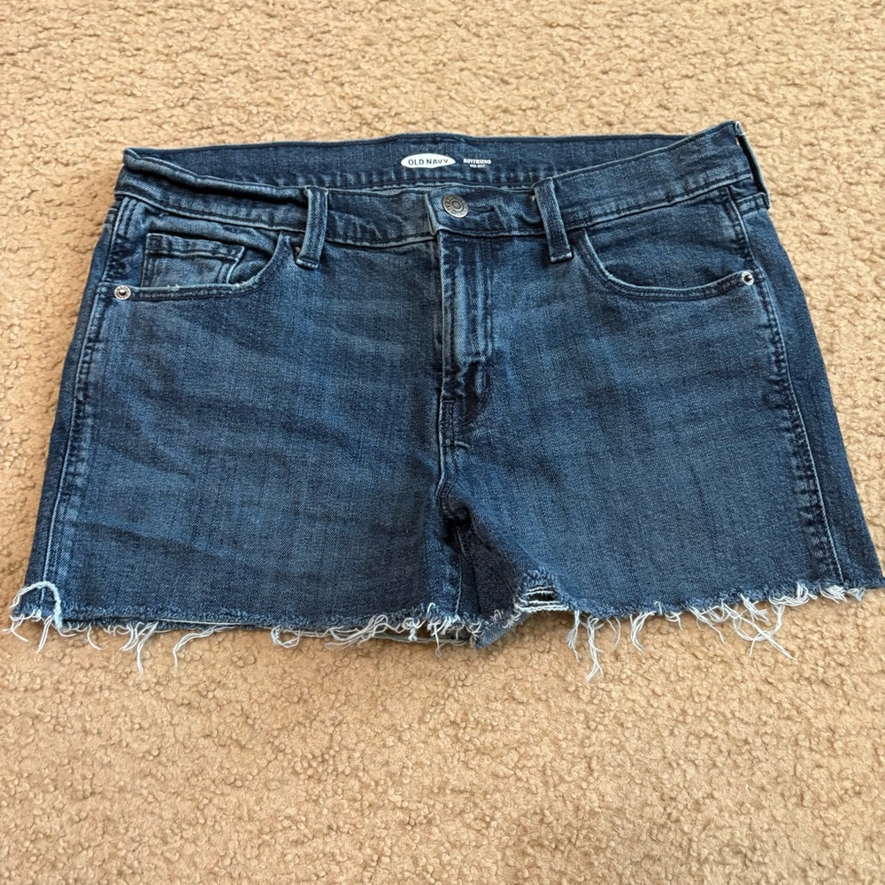 Old Navy Women’s Boyfriend Mid-Rise Cutoff Denim Shorts